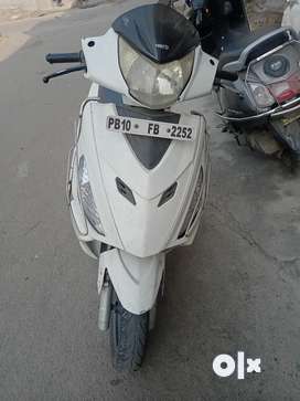 Maestro 2016 Buy Sell Second Hand Scooty in India Used Scooters in India OLX