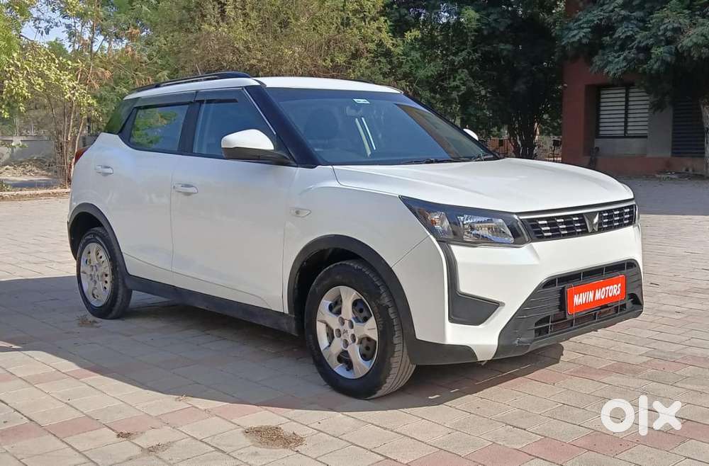 Mahindra Xuv300 1.2 W6 Amt Petrol, 2024, Petrol