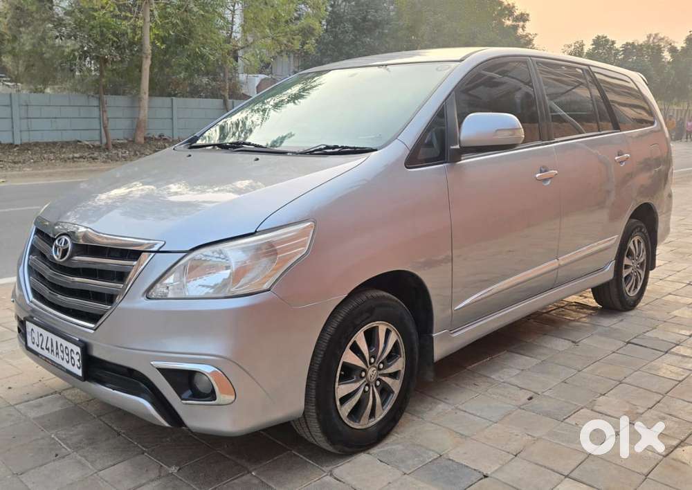 Toyota Innova 2.5 V 8 Str, 2015, Diesel