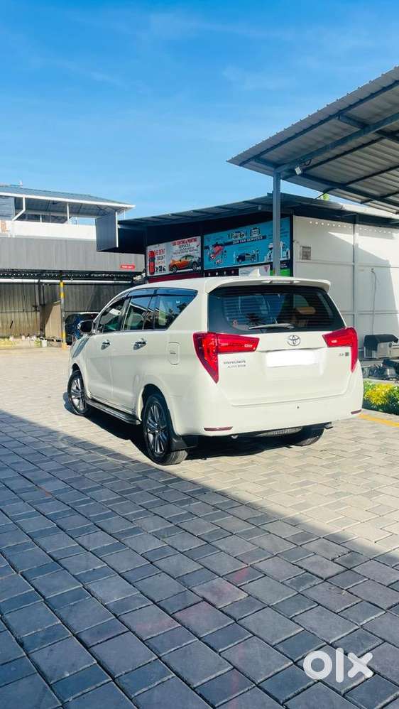 Kl 01 Toyota Innova Crysta 2016 2.8 Z Automatic Diesel Well Maintained