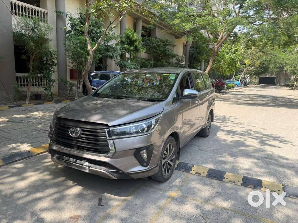 Toyota Innova Crysta 2022 Diesel Car - Well Maintained