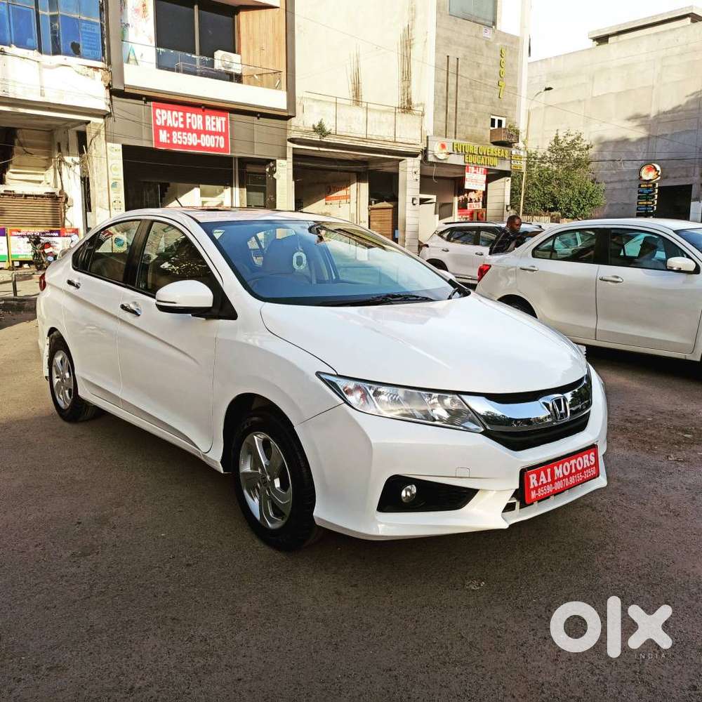 Honda City V At Sunroof I-vtec, 2016, Petrol