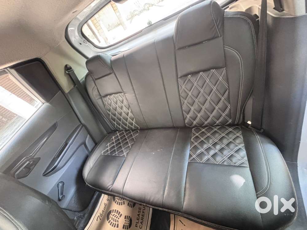 Mahindra Kuv 100 2018