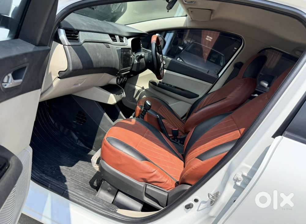 Renault Triber Rxz, 2020, Petrol