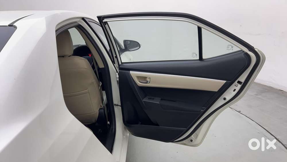 Toyota Corolla Altis 1.8 G, 2015, Petrol