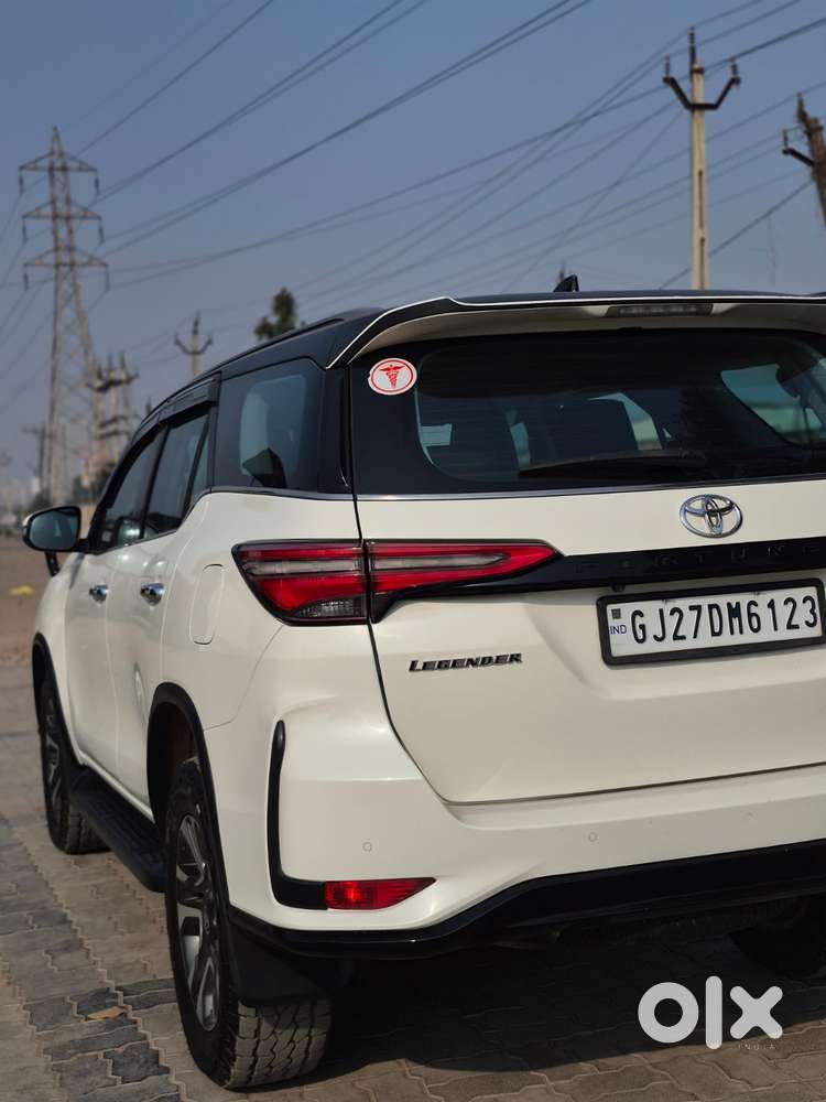 Toyota Fortuner Legender