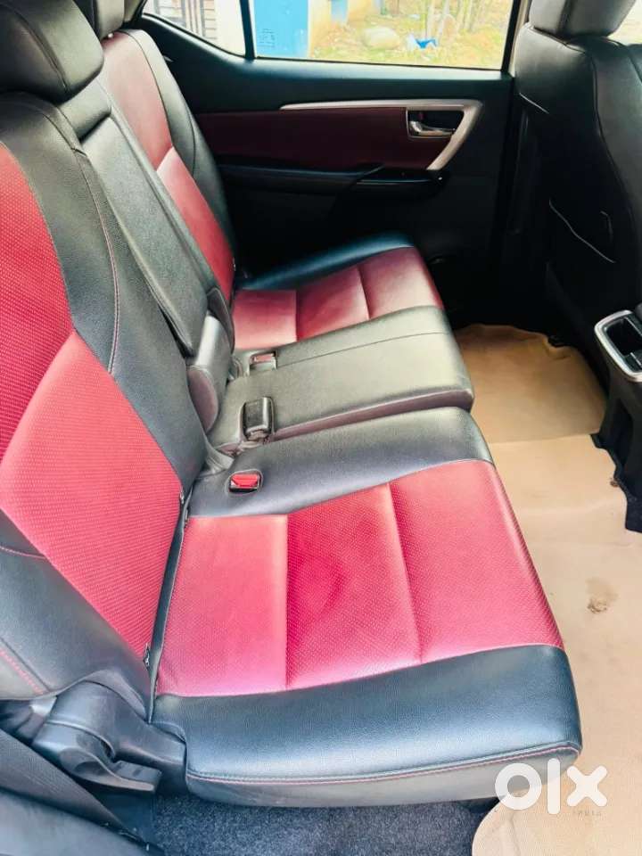Toyota Fortuner Legender, 2022, Diesel