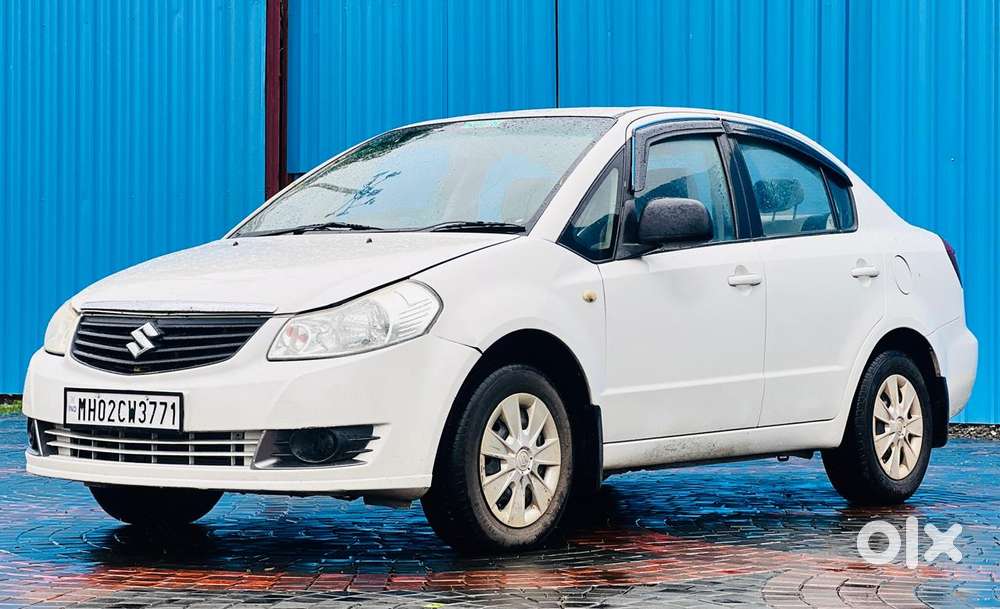 Maruti Suzuki Sx4 Vxi Bsiv, 2013, Petrol