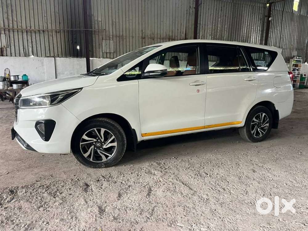 Toyota Innova Crysta [2020-ongoing] 2.4 Gx 7 Str, 2022, Diesel