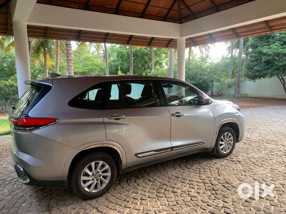 Toyota Innova Hycross 2024 Suv