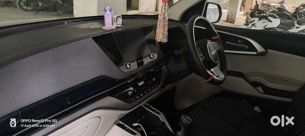 Kia Carens 2023 Petrol 32000 Km Driven Imt
