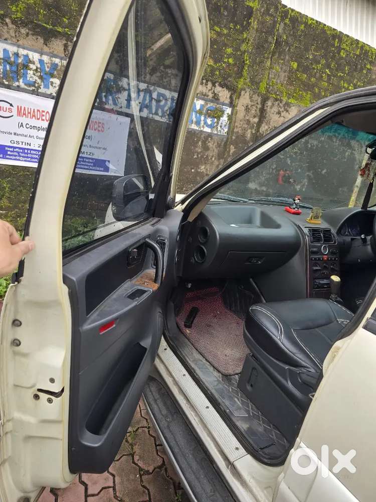Tata Safari 2.1 Diesel 2010. Re-registration And Insurance Expired