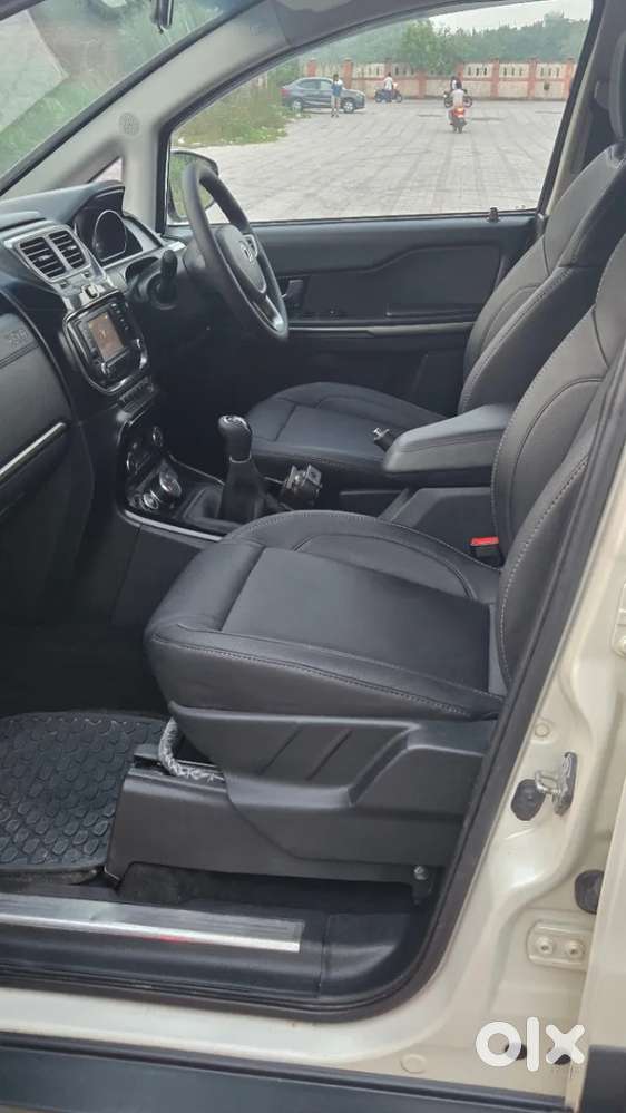 Tata Hexa 2.2 Xt 4x2 7 Str, 2017, Diesel