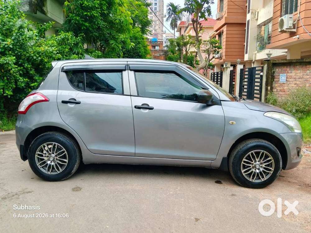 Maruti Suzuki Swift Lxi, 2013, Petrol