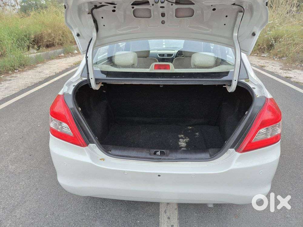 Maruti Suzuki Swift Dzire Vxi Optional, 2016, Petrol
