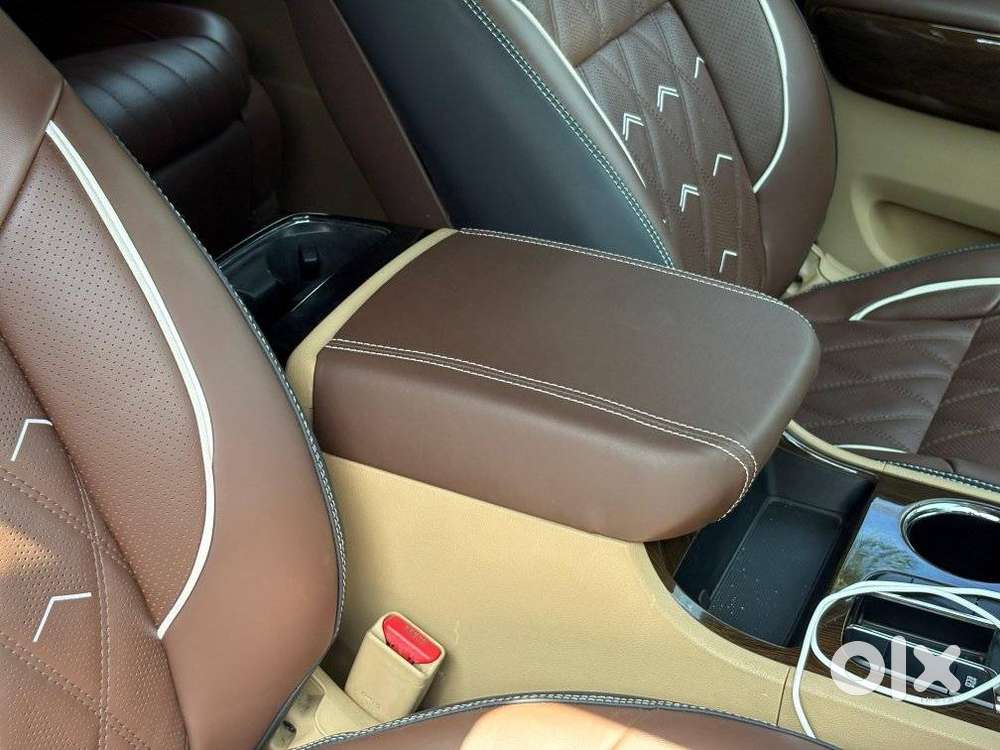 Kia Carnival Premium, 2021, Diesel