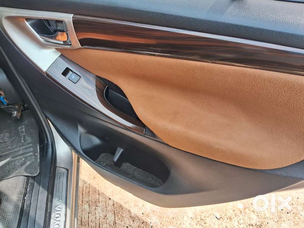 Toyota Innova Crysta 2.8z Automatic, 2017, Diesel