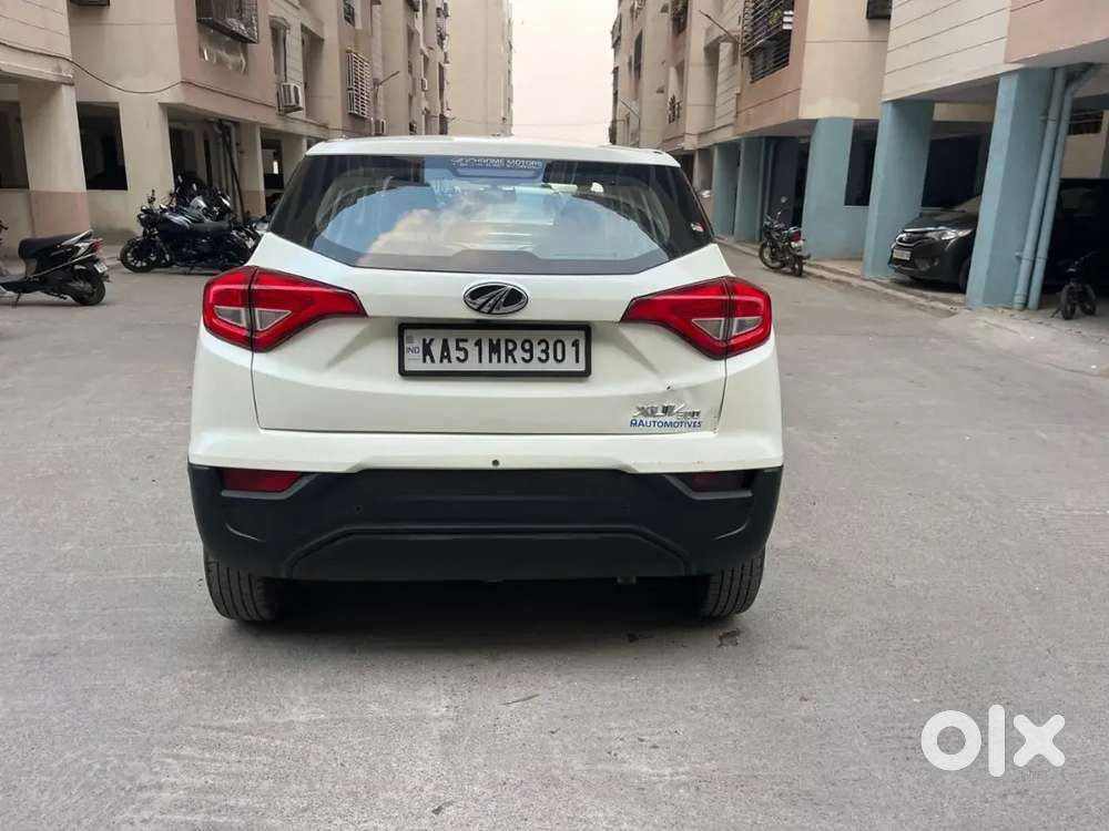 Location Hyderabad  Xuv300 2022 Diesel 164000 Km Driven Showroomtrack