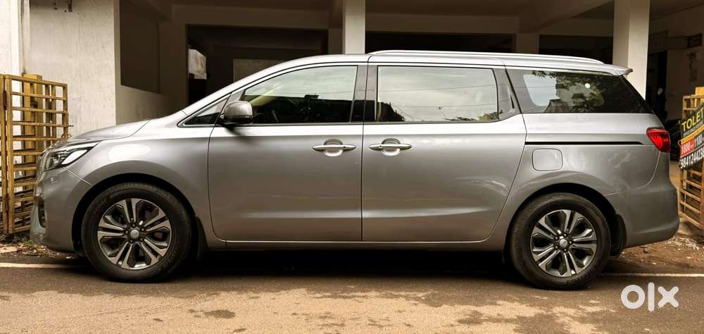 Kia Carnival Premium, 2022, Diesel