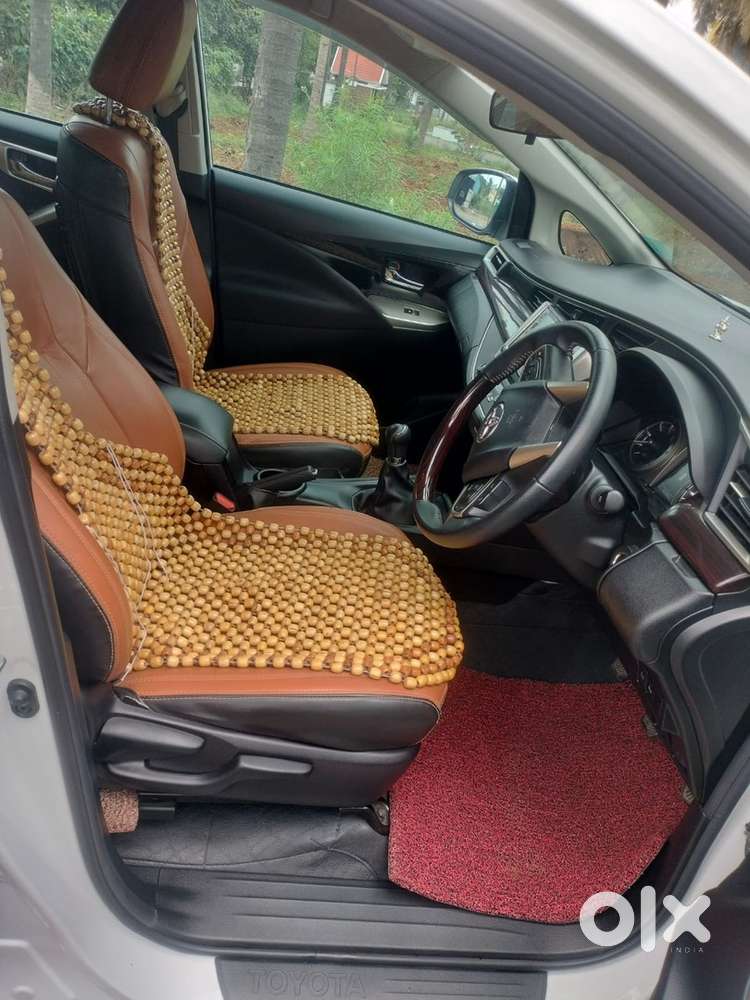Toyota Innova Crysta 2023 Diesel 42589 Km Driven