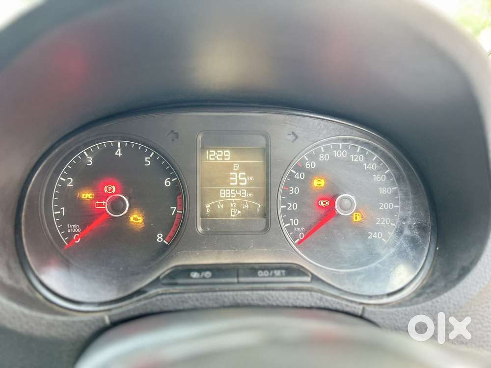 Volkswagen Polo Petrol Highline 1.2l, 2014, Petrol