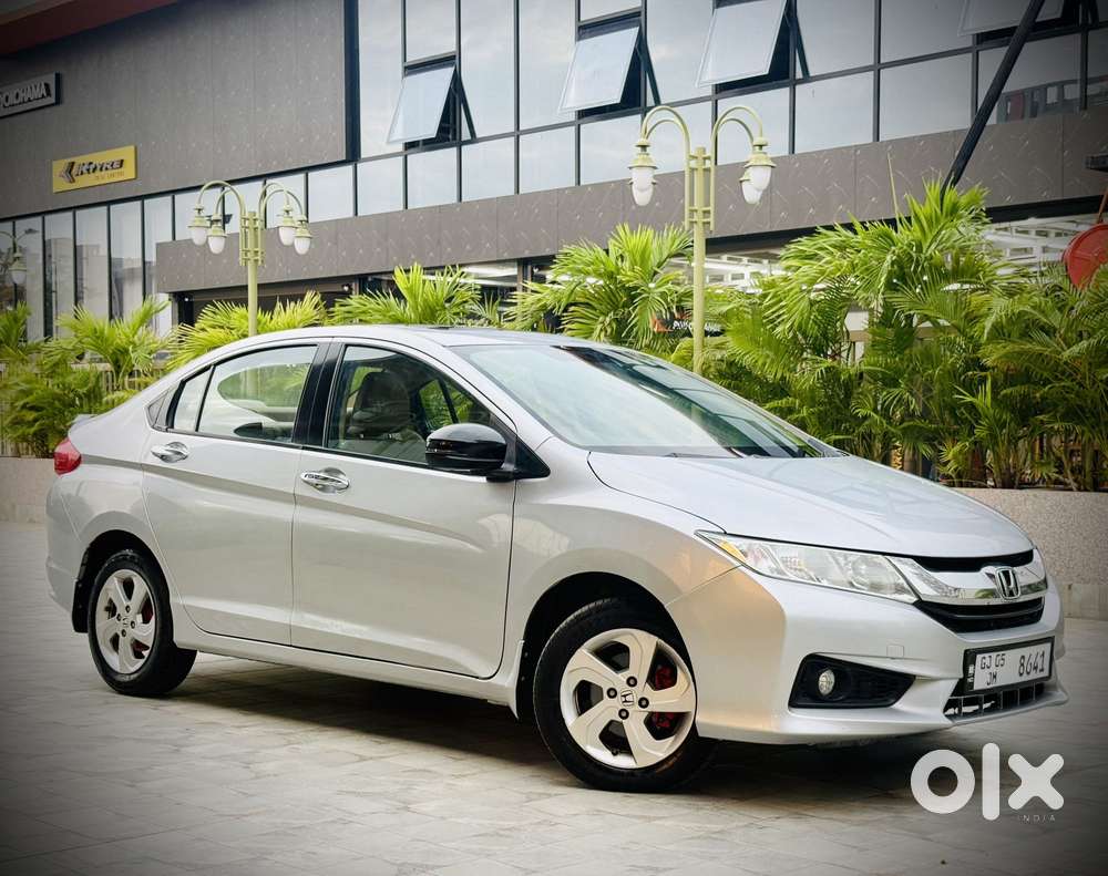 Honda City V Mt Sunroof, 2015, Diesel