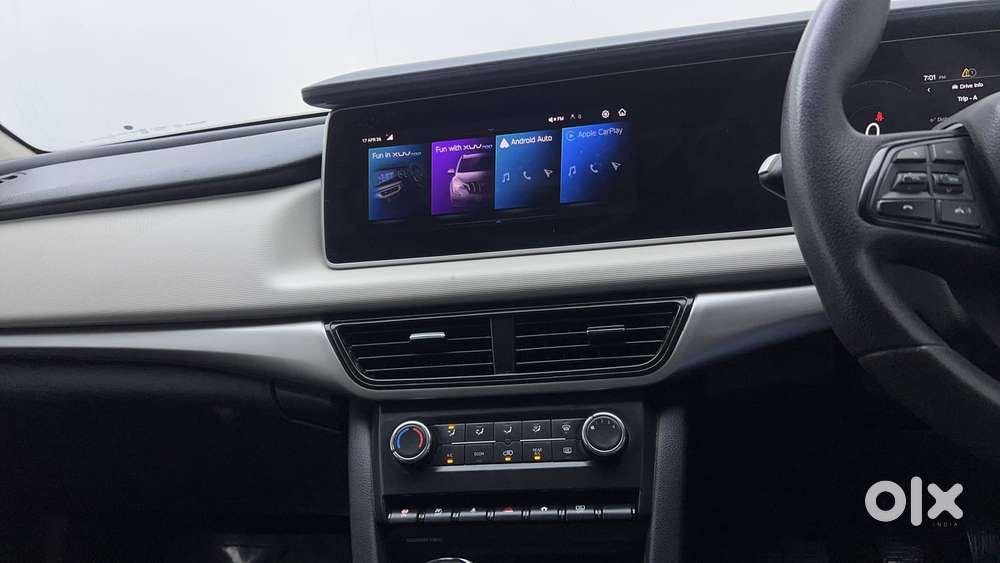 Mahindra Xuv700 2.0 Ax 5 Petrol Mt 7 Str, 2021, Petrol