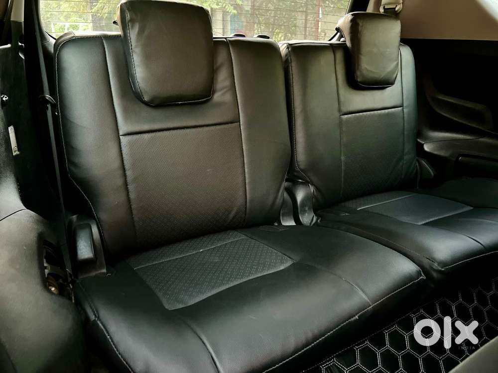 Toyota Innova Crysta 2.4 V 8 Str, 2017, Diesel