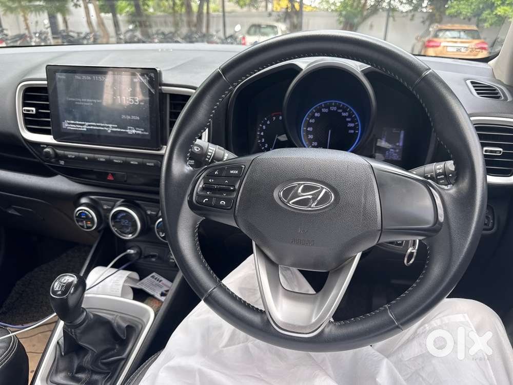 Hyundai Venue Mt 2021