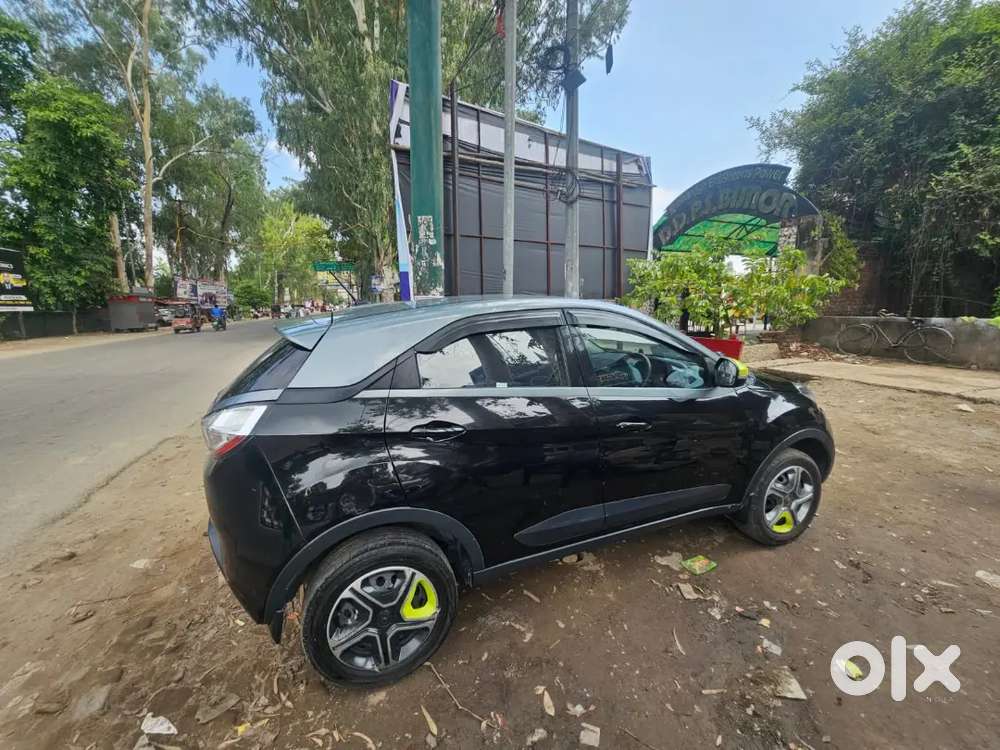 Tata Nexon 2019 Revotron Plus