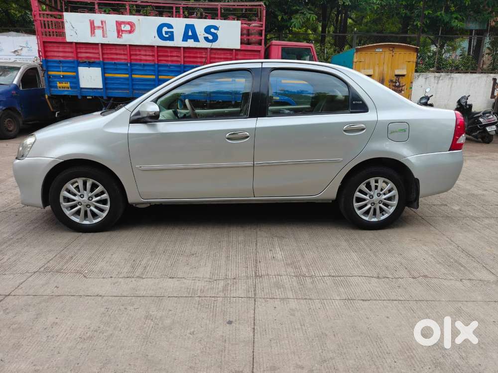Toyota Etios V Sp, 2015, Petrol