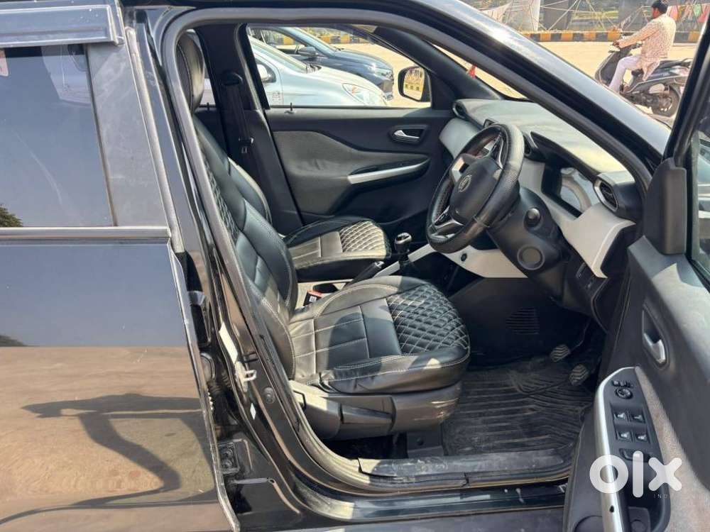 Nissan Magnite 1.0 Xv, 2023, Petrol