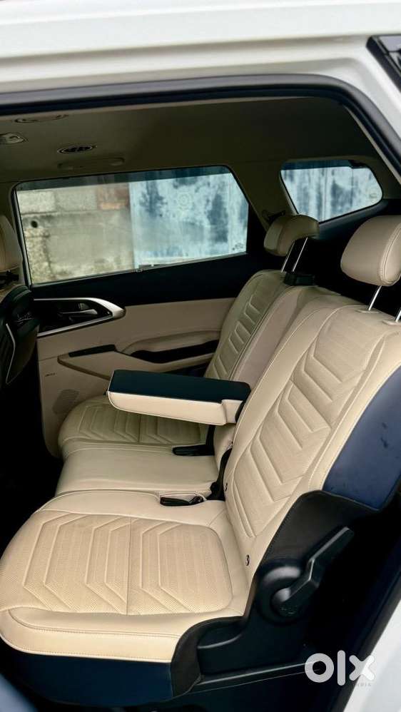 Kia Carens 2024 Petrol Well Maintained