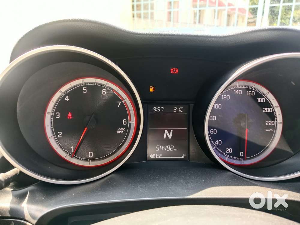 Maruti Suzuki Swift Amt Vxi, 2019, Petrol
