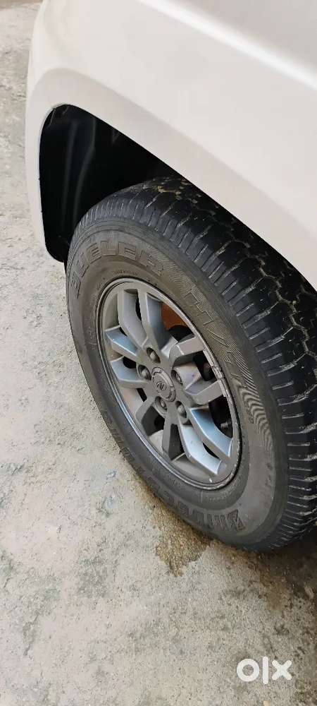 Mahindra Tuv 300 2018