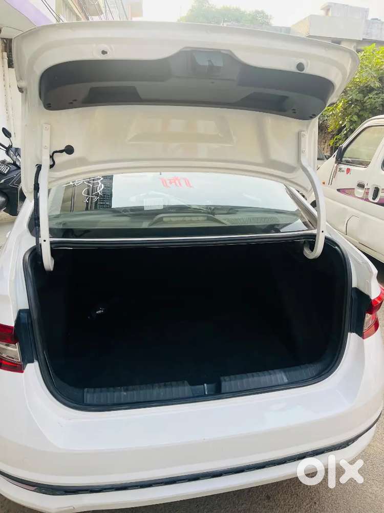 Skoda Slavia 2022 Petrol Well Maintained