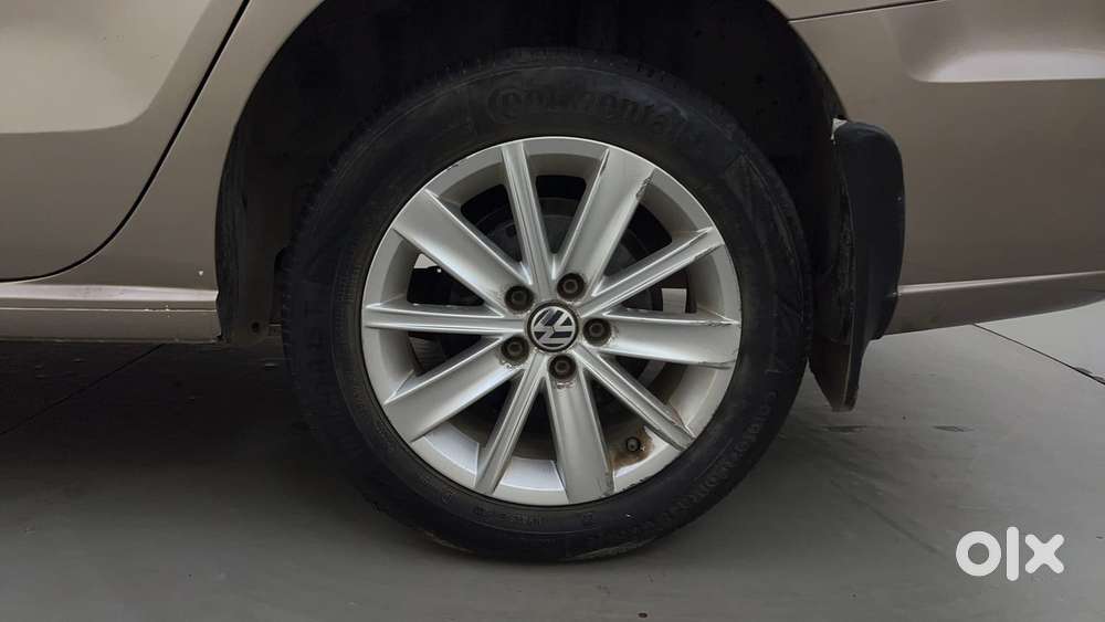 Volkswagen Vento 1.2 Tsi Highline At, 2016, Petrol