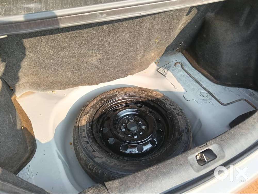 Maruti Suzuki Swift Dzire 2013