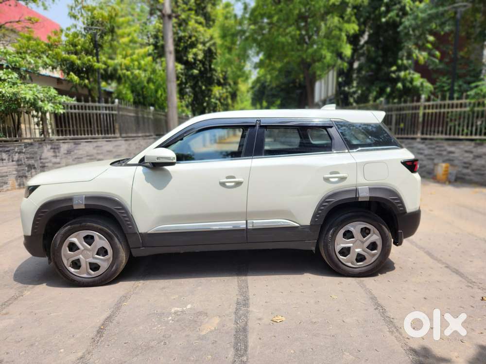Maruti Suzuki Brezza 1.5 Lxi Smart Hybrid, 2024, Petrol