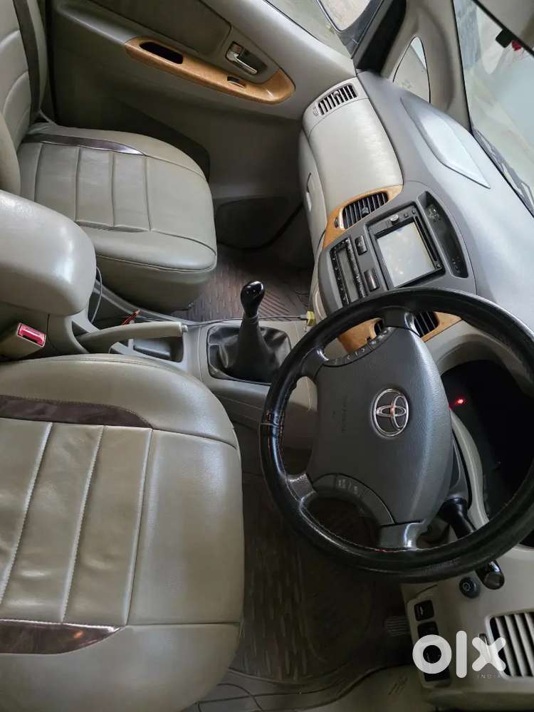 Toyota Innova 2012 Diesel Well Maintained
