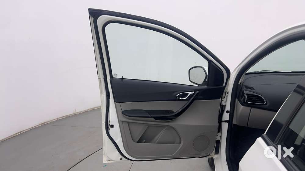 Tata Tiago Xz, 2019, Petrol