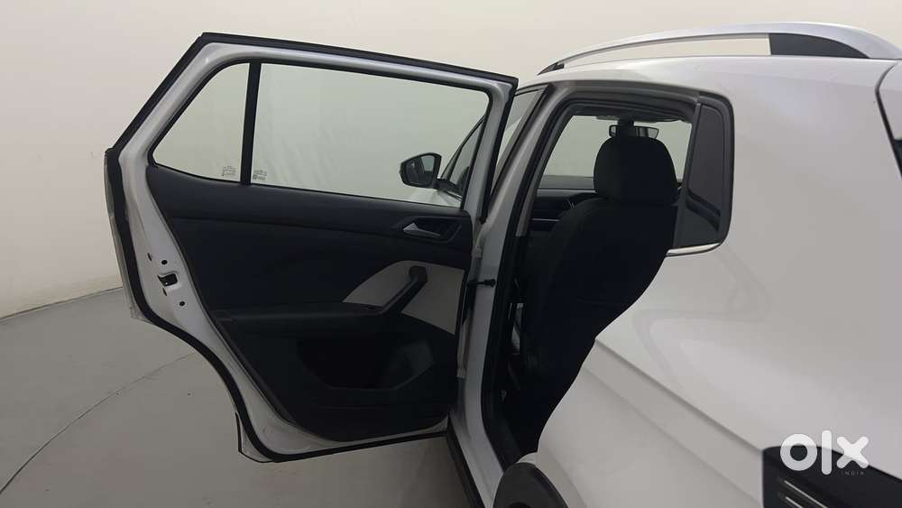 Volkswagen Taigun Topline 1.0 Tsi At (electric Seats), 2022, Petrol