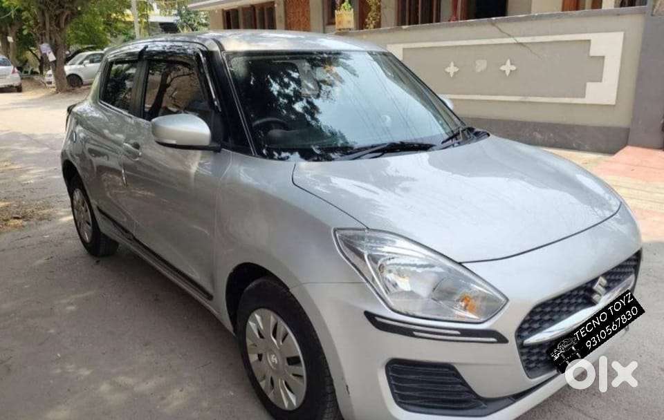 Maruti Suzuki Swift Vxi + Manual, 2022, Petrol