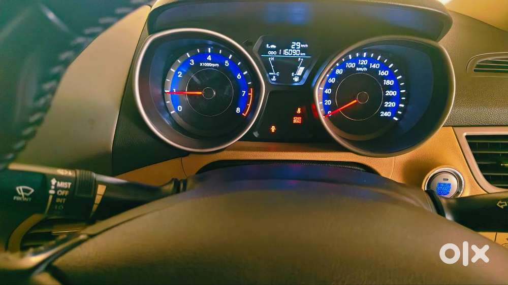 2014 Hyundai Fluidic Elantra 1.8 Litre Mt