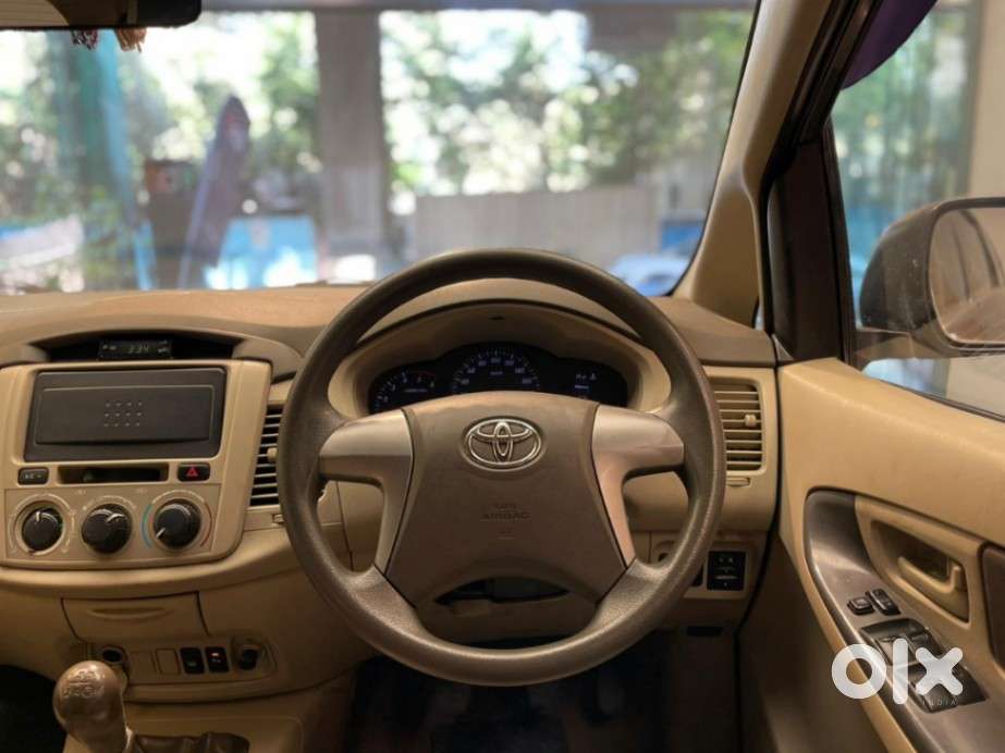 Toyota Innova 2.5 G (diesel) 8 Seater, 2013, Diesel