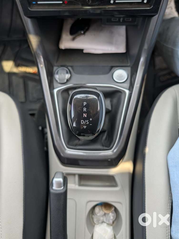 Volkswagen Taigun 1.0 Tsi Topline At, 2025, Petrol
