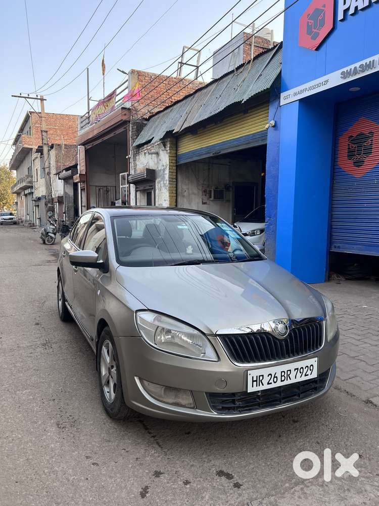 Skoda Rapid Elegance 1.6 Tdi Cr Manual, 2012, Diesel
