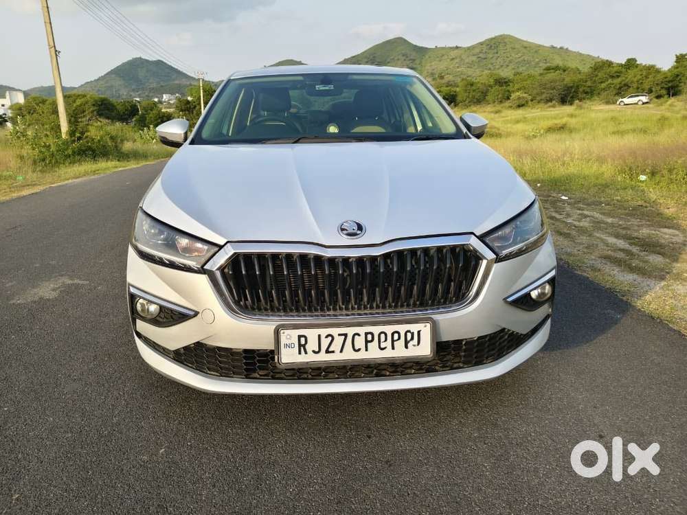 Skoda Slavia 1.0 Tsi Style At, 2023, Petrol