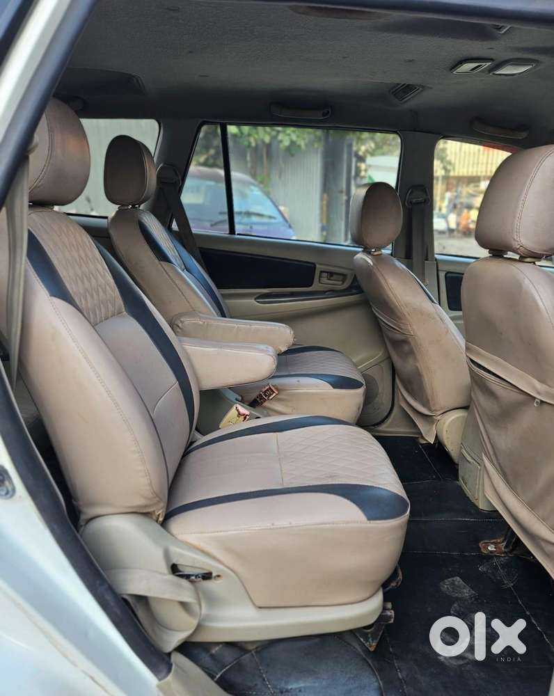 Toyota Innova 2.5 G (diesel) 7 Seater Bs Iv, 2010, Diesel