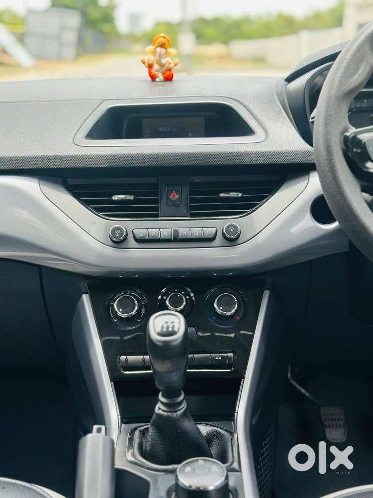 Tata Nexon 1.2 Revotron Xm (s), 2021, Petrol